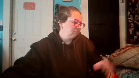 Snapshot of hippihope420 chatting on January 18, 2026, 4:55 pm Bella online show from January 18, 2026, 4:55 pm