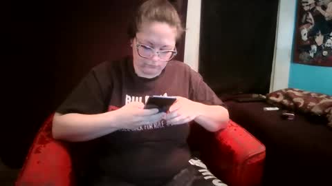 Snapshot of hippihope420 chatting on February 26, 2026, 2:10 am Bella online show from February 26, 2026, 2:10 am