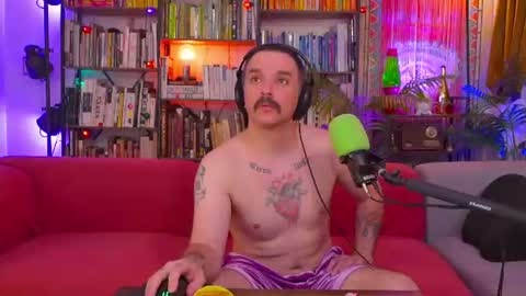 HipsterTrash Clark one half of Task Manager online show from June 27, 2026, 9:14 am