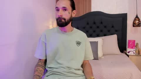 Snapshot of hisoka_0 chatting on April 14, 2026, 8:26 pm Hisoka online show from April 14, 2026, 8:26 pm