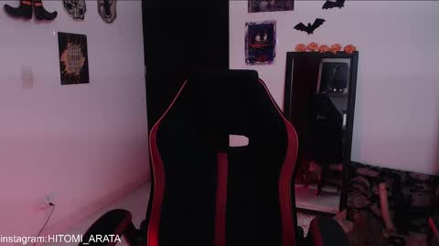 Snapshot of hitomi_arata chatting on October 15, 2025, 10:10 pm Hitomi Arata online show from October 15, 2025, 10:10 pm