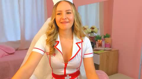 Ksenia online show from October 18, 2025, 1:52 am
