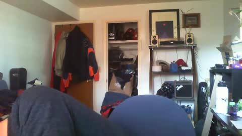 Snapshot of hobbes80 chatting on December 31, 2024, 8:12 pm hobbes80 online show from December 31, 2024, 8:12 pm