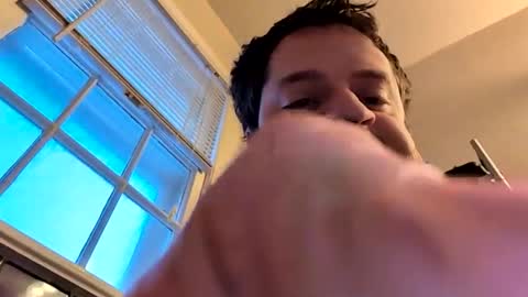 Hockey Player online show from February 13, 2026, 12:12 pm