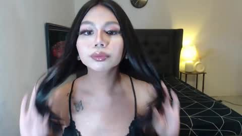 hoe_freesia online show from May 2, 2026, 4:23 pm