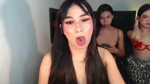 hoe_freesia online show from May 18, 2026, 3:51 pm
