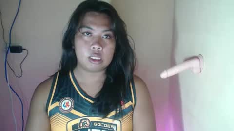 Snapshot of hoelylayla chatting on March 24, 2026, 1:43 am Layla3 online show from March 24, 2026, 1:43 am