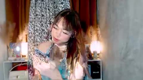 Snapshot of hoelymarie chatting on June 27, 2026, 5:01 am hoelymarie online show from June 27, 2026, 5:01 am