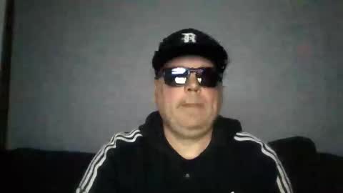 holden_minutz online show from April 29, 2026, 6:39 am
