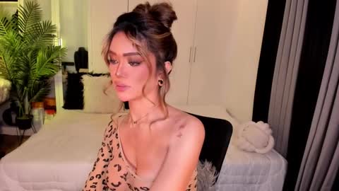 Ms. Laura online show from October 9, 2025, 7:50 am