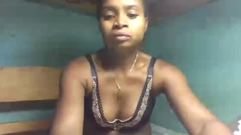 Snapshot of holla0211 chatting on November 11, 2025, 8:25 am holla0211 online show from November 11, 2025, 8:25 am