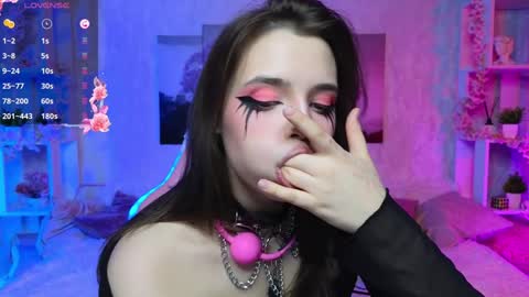 Snapshot of hollisbelch chatting on December 2, 2024, 8:22 pm Lux online show from December 2, 2024, 8:22 pm