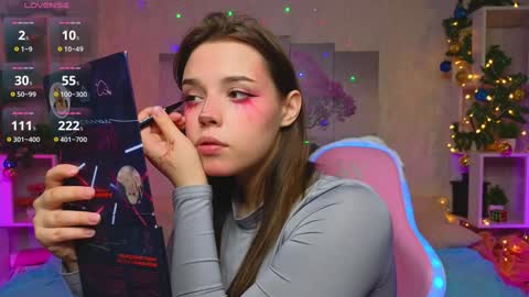 Snapshot of hollisbelch chatting on January 7, 2025, 5:09 pm Lux online show from January 7, 2025, 5:09 pm