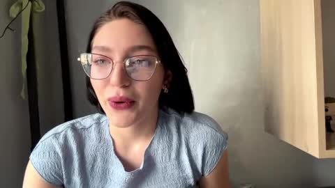 Sofia online show from April 3, 2026, 5:27 am