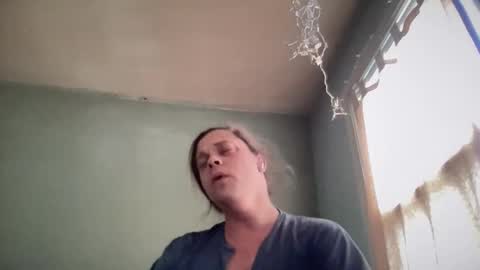 Snapshot of holly23hopefull chatting on November 6, 2025, 4:19 pm Hollys Drive threw Side Of CB. online show from November 6, 2025, 4:19 pm