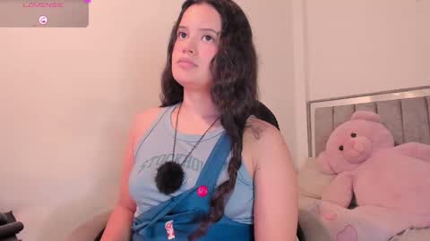 holly_16 online show from March 2, 2026, 11:22 pm