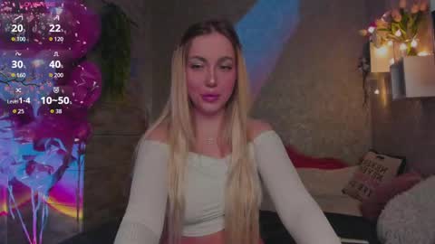 holly_molly8 online show from April 25, 2026, 6:16 pm