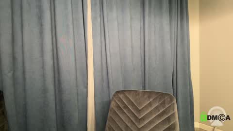 Snapshot of hollyextra chatting on October 24, 2025, 3:41 pm hollyextra online show from October 24, 2025, 3:41 pm