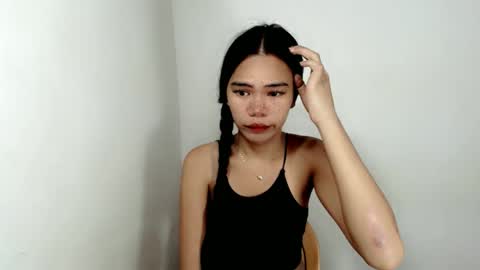 Snapshot of hollyhalo chatting on October 22, 2025, 4:51 pm hollyhalo online show from October 22, 2025, 4:51 pm