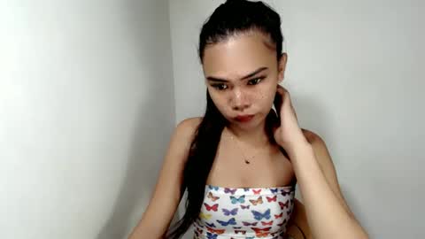 Snapshot of hollyhalo chatting on November 1, 2025, 3:30 am hollyhalo online show from November 1, 2025, 3:30 am