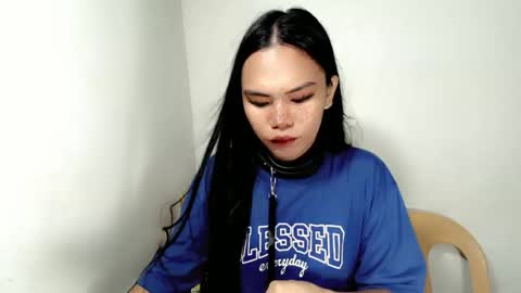 Snapshot of hollyhalo chatting on November 10, 2025, 3:00 pm hollyhalo online show from November 10, 2025, 3:00 pm