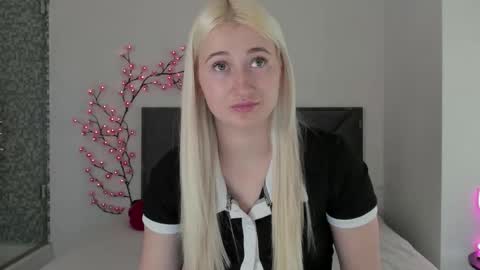 Snapshot of hollytaillor chatting on March 22, 2026, 1:25 pm HollyTaillor online show from March 22, 2026, 1:25 pm