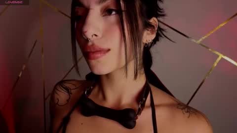 Snapshot of hollyxx_ chatting on January 16, 2026, 9:52 pm holly online show from January 16, 2026, 9:52 pm