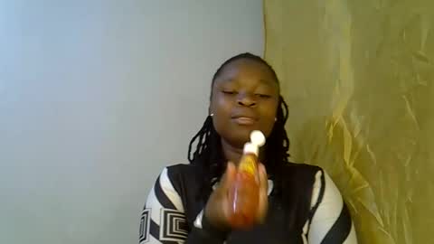 holy_ebony online show from May 29, 2026, 7:34 pm