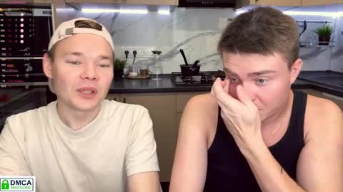 Snapshot of holy_eggs_00 chatting on October 14, 2025, 5:58 pm holy_eggs_00 online show from October 14, 2025, 5:58 pm