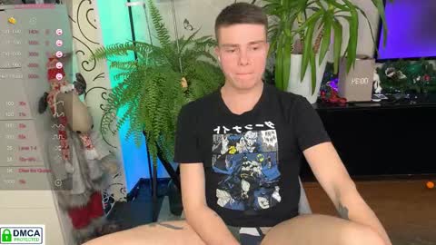 holy_eggs_00 online show from December 19, 2025, 9:33 pm