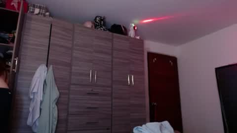 holy_julii online show from July 24, 2026, 3:48 am