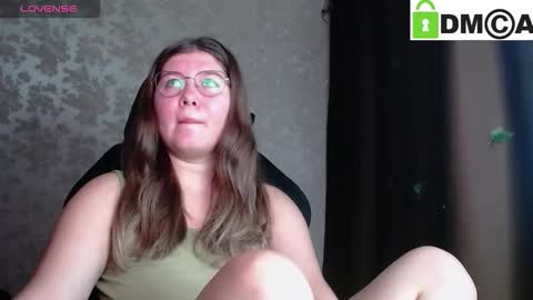 Snapshot of holy_michela chatting on October 13, 2025, 3:39 am Welcome guys Pleasure to see you all here My name is MichaelaTip menu is active Private is open online show from October 13, 2025, 3:39 am