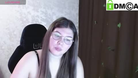 Snapshot of holy_michela chatting on December 1, 2025, 3:44 am Welcome guys Pleasure to see you all here My name is MichaelaTip menu is active Private is open online show from December 1, 2025, 3:44 am