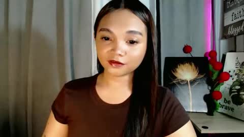 Bella online show from May 3, 2026, 8:04 pm