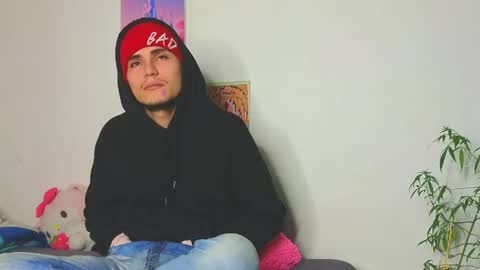 Snapshot of holy_taby_ chatting on May 8, 2026, 7:46 am online show from May 8, 2026, 7:46 am