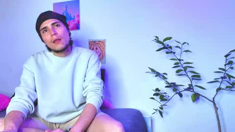 Snapshot of holy_taby_ chatting on May 16, 2026, 7:34 pm online show from May 16, 2026, 7:34 pm