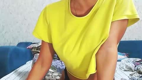 Snapshot of holyjulie chatting on November 25, 2025, 6:52 pm HolyJulie online show from November 25, 2025, 6:52 pm