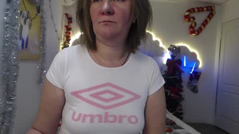 holymilfa online show from December 20, 2024, 11:10 am