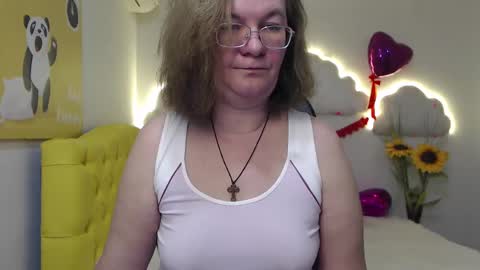 holymilfa online show from February 21, 2025, 8:40 am