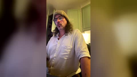 Snapshot of hombresalvatge chatting on April 5, 2026, 5:32 pm Jaig online show from April 5, 2026, 5:32 pm