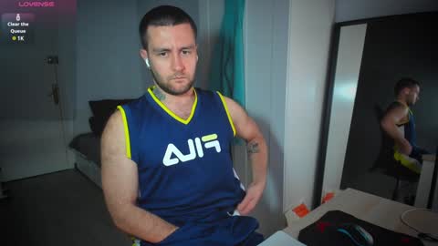 Snapshot of honestandrew chatting on January 31, 2025, 2:28 pm Andrew online show from January 31, 2025, 2:28 pm