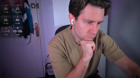 Snapshot of honestandrew chatting on October 21, 2025, 6:03 am Andrew online show from October 21, 2025, 6:03 am