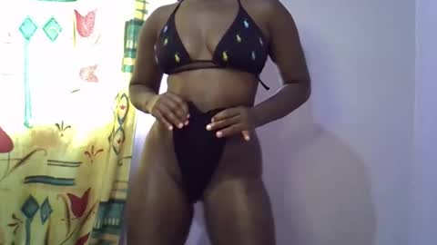 honey_beb online show from May 3, 2026, 12:44 pm