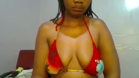 honey_beb online show from May 10, 2026, 9:25 am