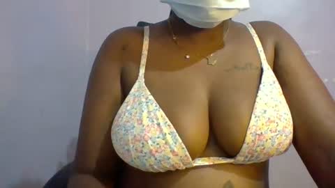 honey_beb online show from June 15, 2026, 2:30 pm