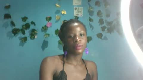 Queen online show from November 13, 2025, 11:14 pm