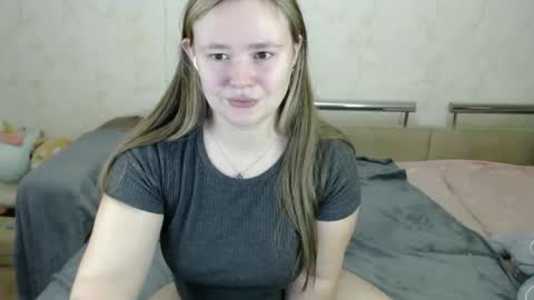 Snapshot of honey_caramelle chatting on January 24, 2025, 9:05 pm honey_caramelle online show from January 24, 2025, 9:05 pm