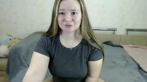 Snapshot of honey_caramelle chatting on February 6, 2025, 7:51 pm honey_caramelle online show from February 6, 2025, 7:51 pm