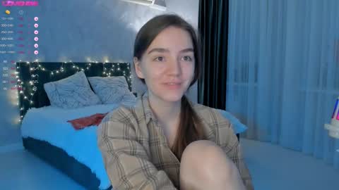 Snapshot of honey_chantal chatting on October 4, 2025, 5:22 pm Chantal online show from October 4, 2025, 5:22 pm