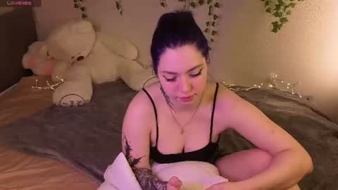 Honey online show from June 12, 2026, 1:37 am